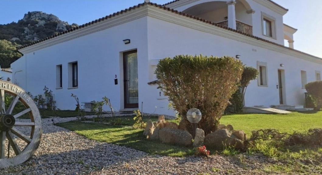 Bed and Breakfast Casa La Chintina Sant'Antonio di Gallura Exterior foto